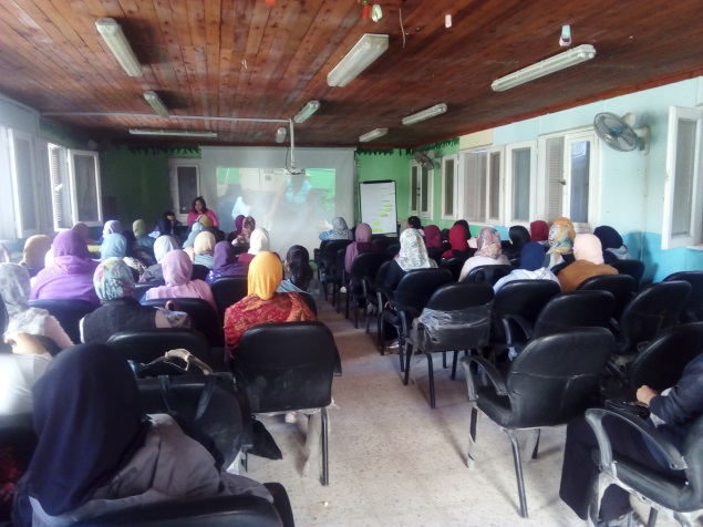 تدريب طلبة كلية رياض الاطفال على نموذج كومبال COMPAL